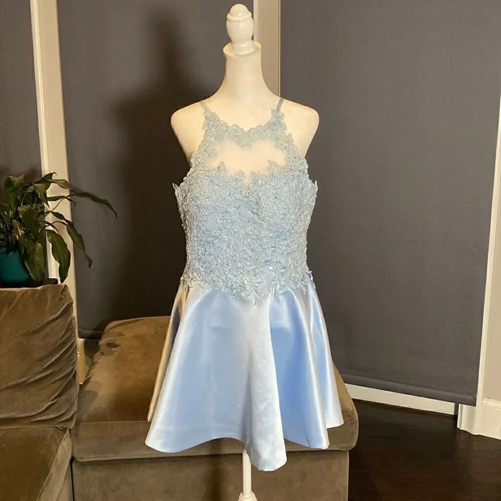 Women’s Pale Blue Halter Neck Lace Appliqué Prom Party Homecoming Dress Size 12
